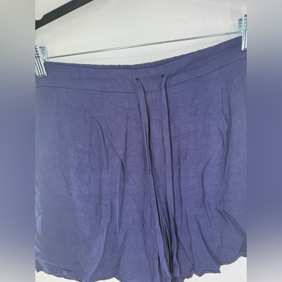 EUC Riley & Rae Flat Front Shorts - Picture 4 of 6